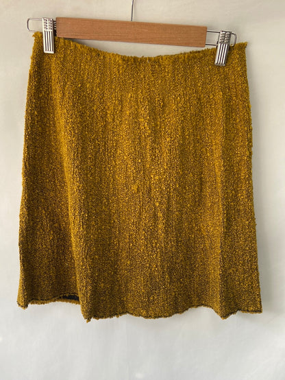 MAROLA. Falda mostaza textura con lanaT. S/M