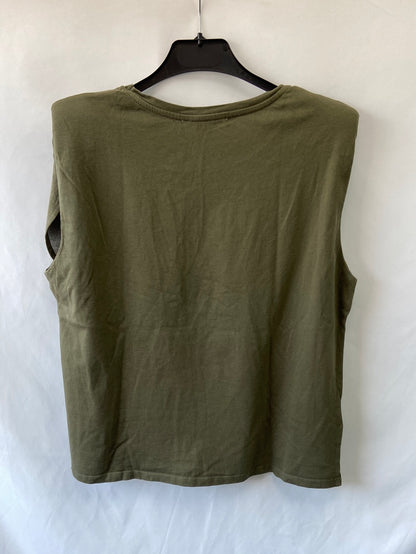 MANGO.Camiseta verde caqui hombreras T.L