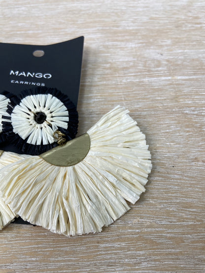 MANGO.Pendientes abanicos