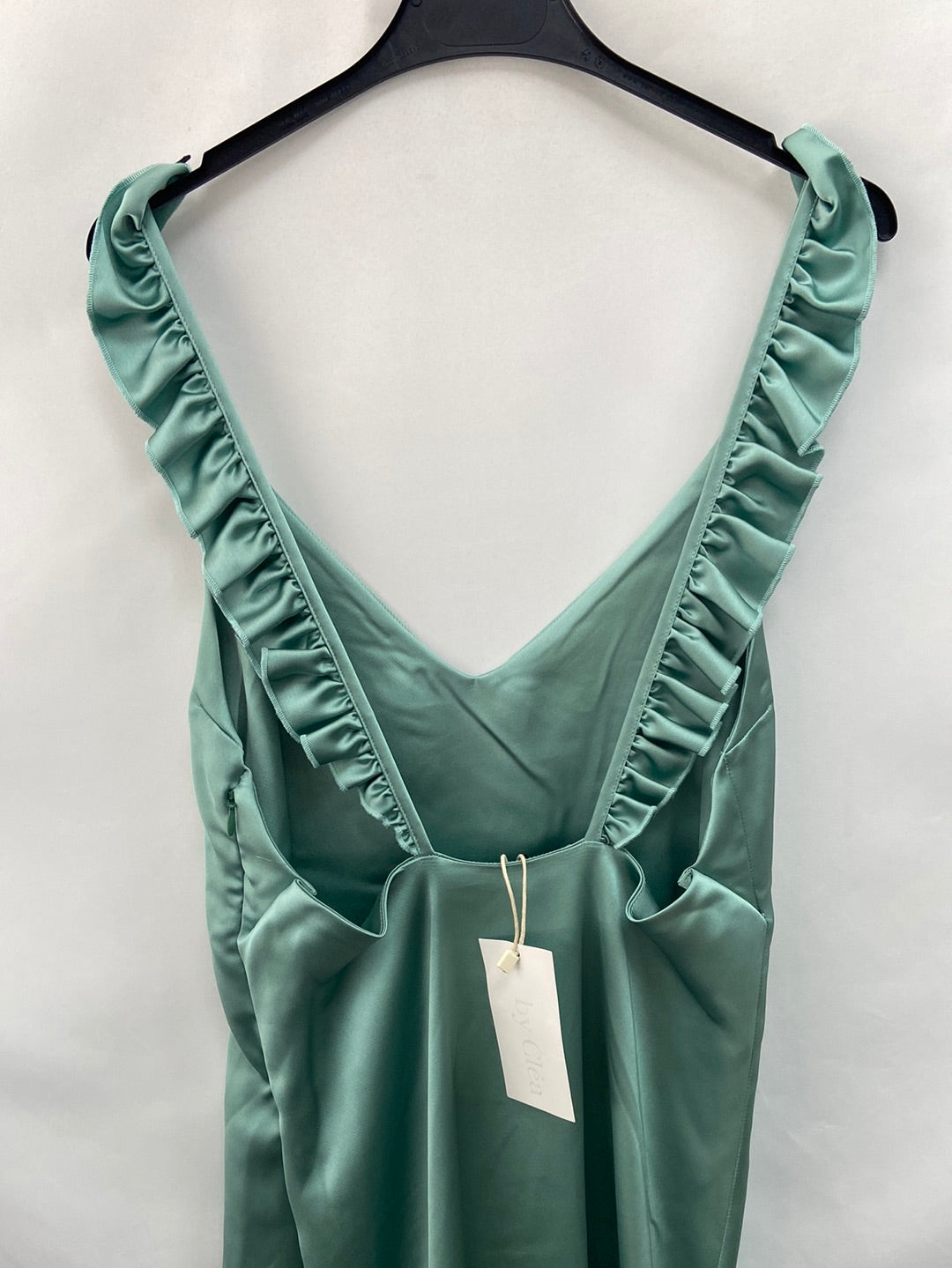 BY CLÉA.Vestido largo verde agua satinado (36,38)
