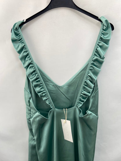BY CLÉA.Vestido largo verde agua satinado (36,38)