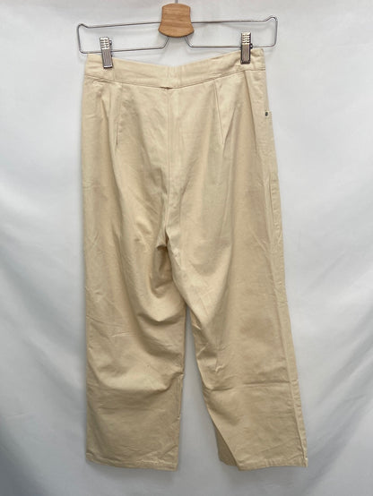 OTRAS.Pantalones beiges Flores bordadas T.34