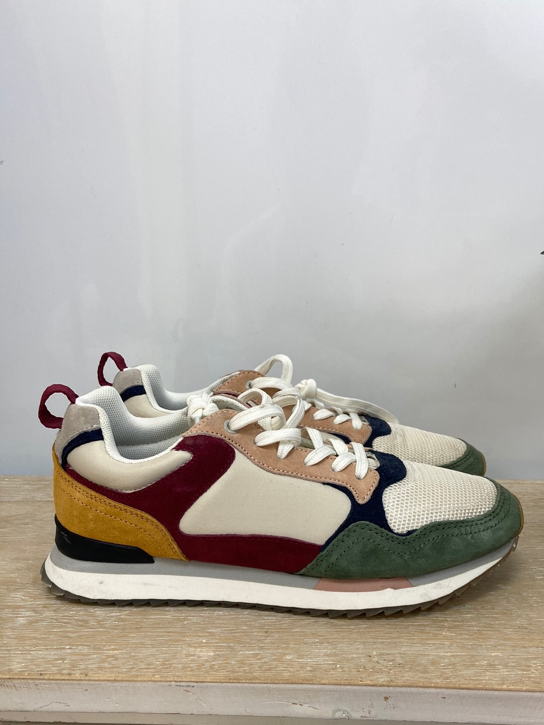 THE HOFF BRAND. Pastel sneakers, size 39 (Tara)