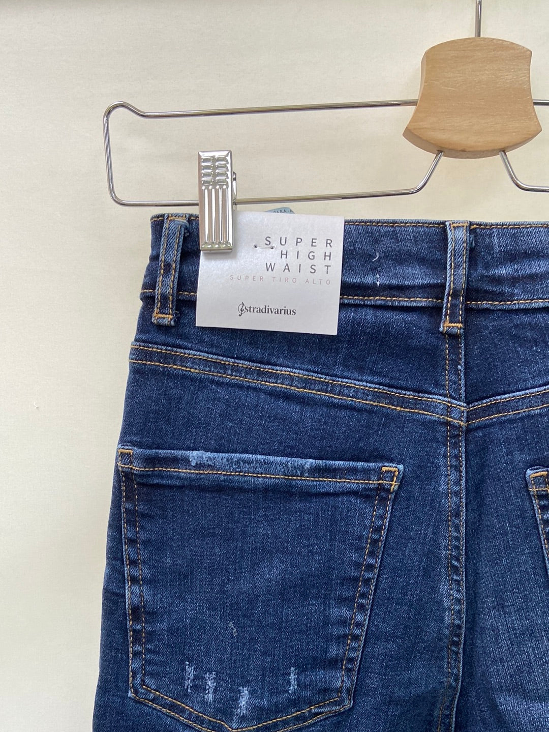 STRADIVARIUS. Dark denim button-down skinny jeans, size 38