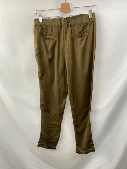 NATURA. Pantalón fluido slouchy verde T.l