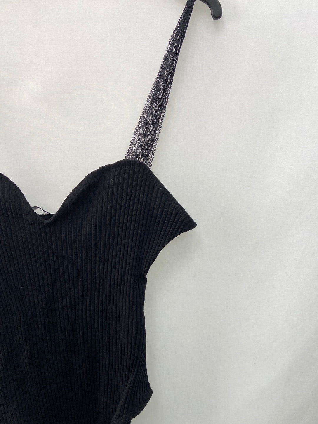 ZARA.Body negro canalé T.L