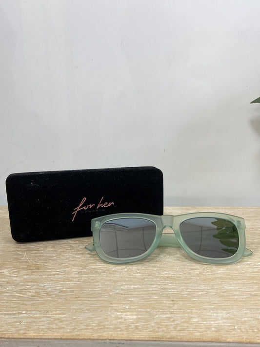 HAWKERS.Gafas de sol verdosas