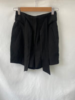 H&M.Shorts negros vestir T.34