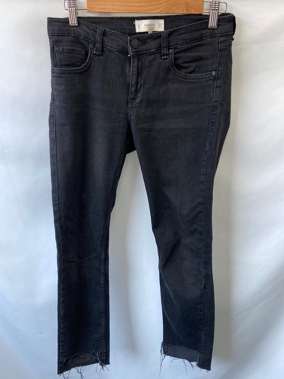 MANGO. Black jeans size 34 (38)