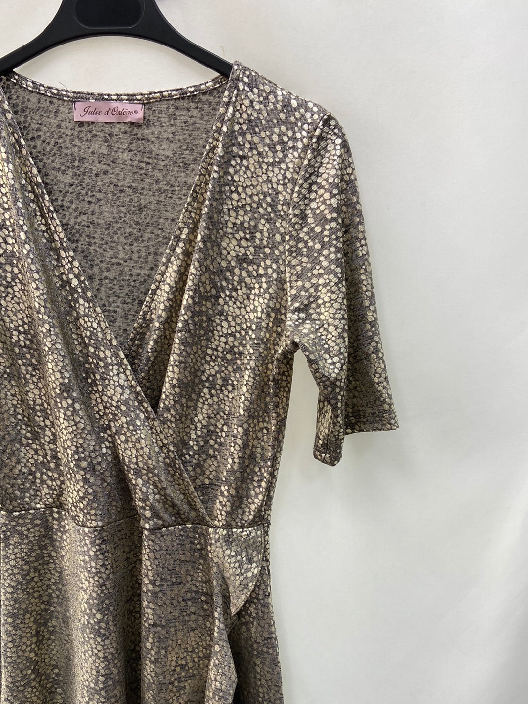 OTRAS.Vestido cruzado tonos dorados T.M