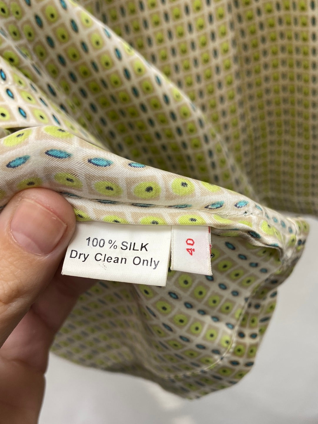 JUST IN CASE. Falda corta de seda estampada T.40