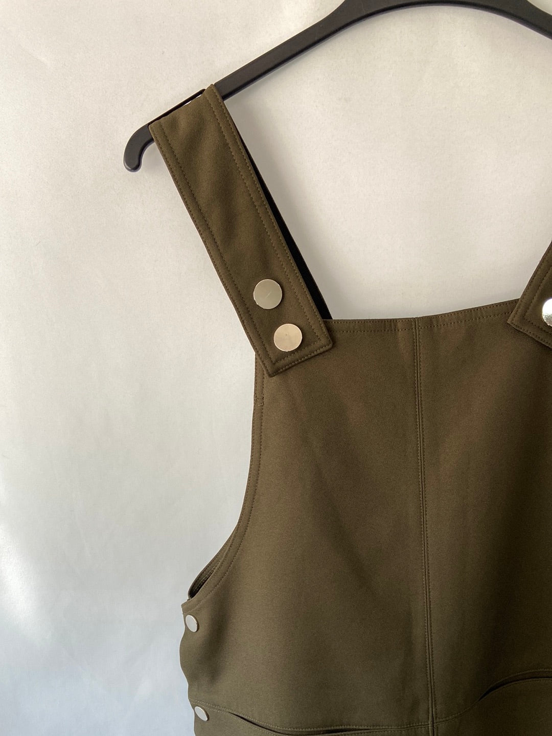 BOHOO. Peto verde T.32