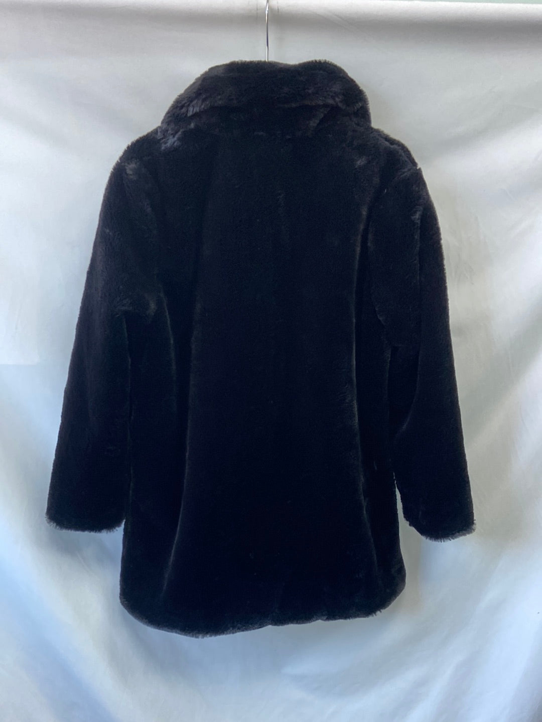 MarketEASY WEAR.Abrigo pelo negro T.L