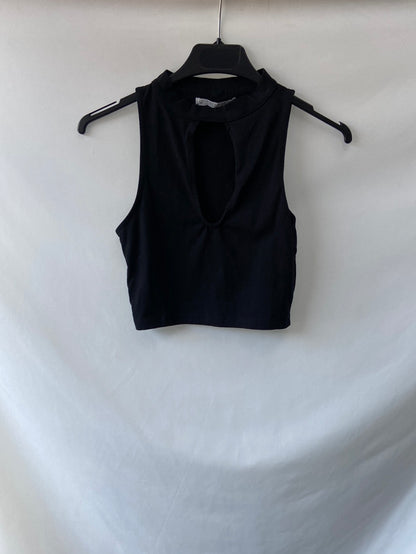 PULL&BEAR.Croptop negro abertura T.M