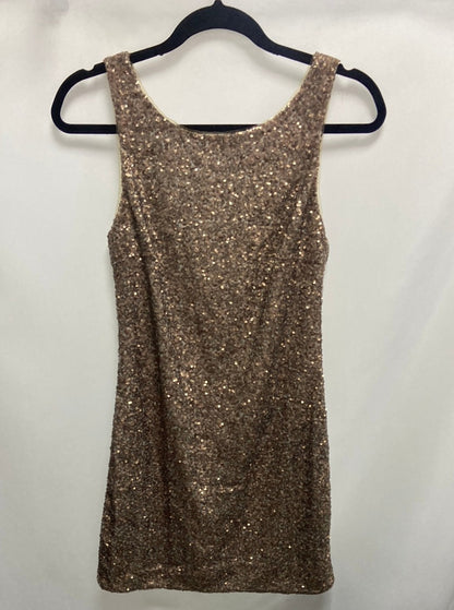 ONLY.Vestido corto lentejuelas T.38