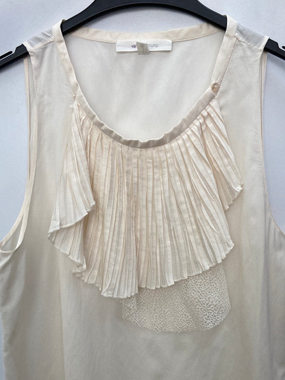 VANESSA BRUNO.Beige pleated silk top T.36