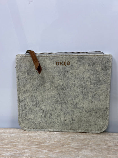 MAJE. Bolso mano fieltro