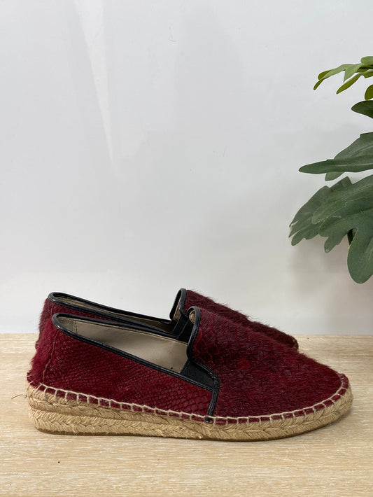 ZARA.Alpargatas burdeos pelito T.37