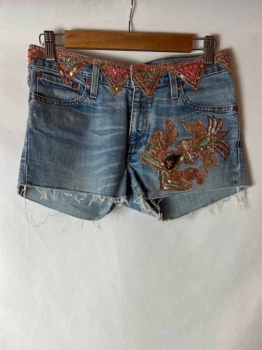 LEVI´S. Shorts vaqueros con abalorios. T.29 (M)
