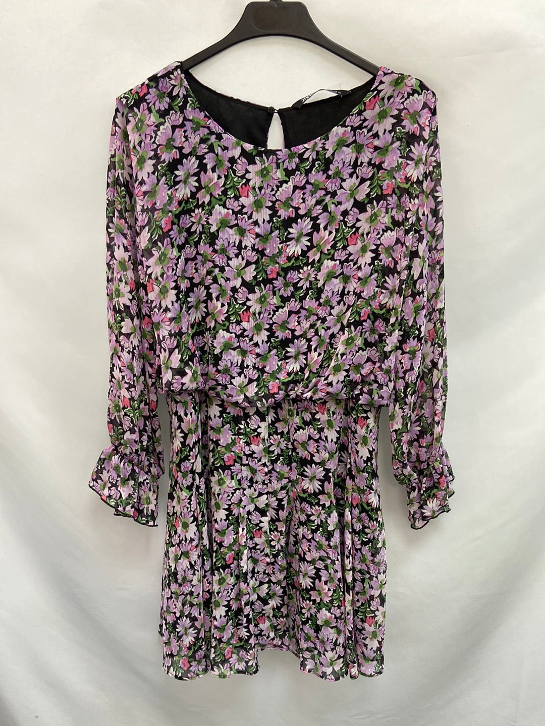 ZARA. Vestido flores morado T.l