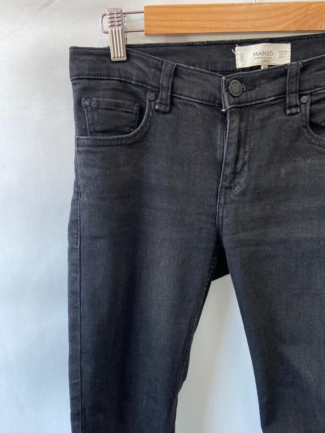 MANGO. Black jeans size 34 (38)