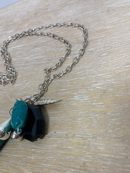 OTRAS.Collar cadena ramillete