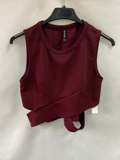 STRADIVARIUS.Croptop burgundy slits TM