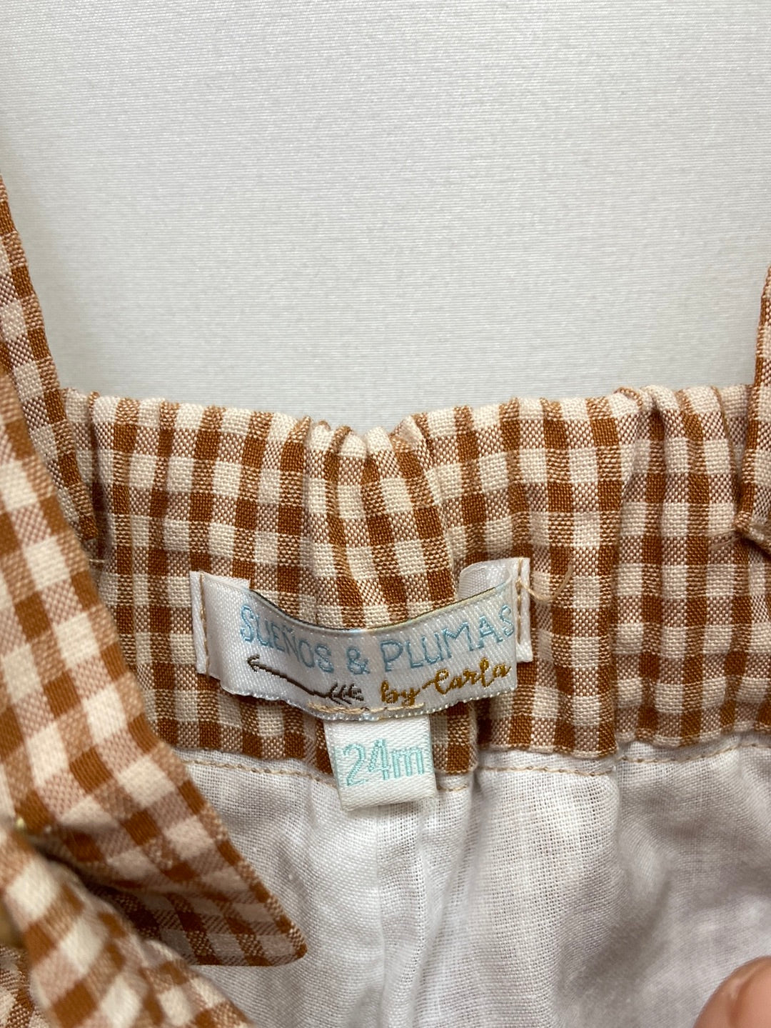 SUEÑOS Y PLUMAS. Pantalones tirantes T.2 años