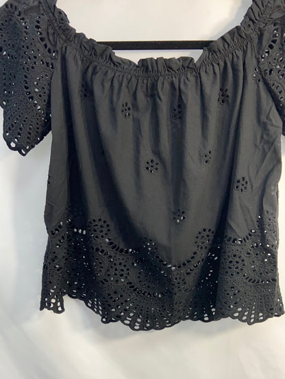 STRADIVARIUS. Top cuello barco troquelado T.M