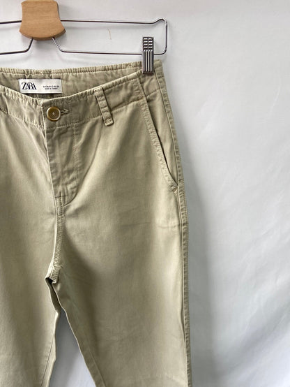 ZARA. Pantalón 34