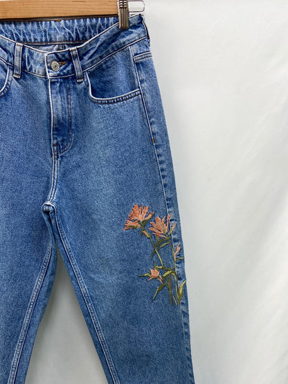 OTRAS. Pantalón denim bordado T.36