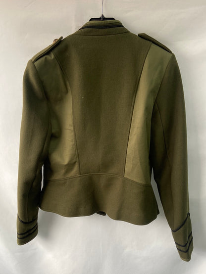 ZARA.Cazadora verde cruzada T.L