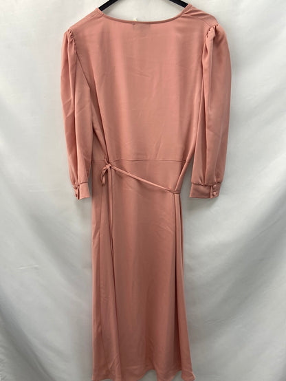BY CLÉA. Pale pink wrap dress (36/38 and 40/42)