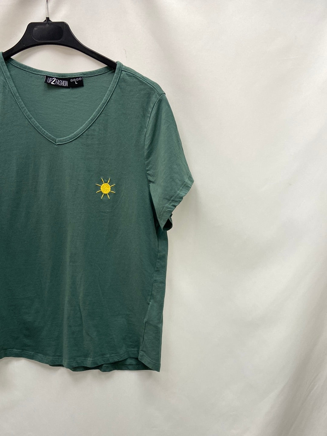 UP 2 FASHION.Green T-shirt TL