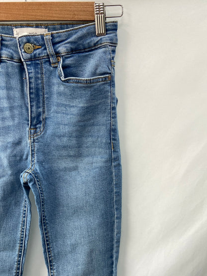 MANGO.Pantalones pitillo clásicos T.32