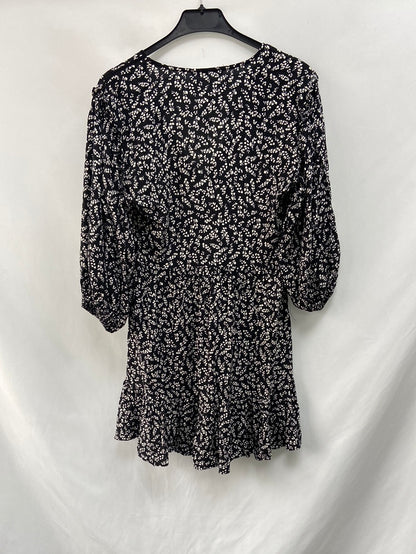 PULL&BEAR.Vestido corto negro y blanco T.XS