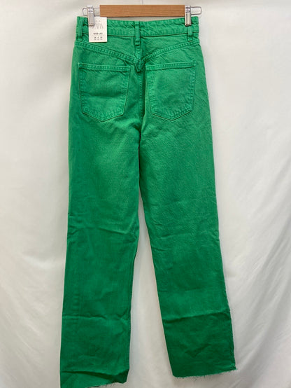 ZARA.Pantalones vaqueros verdes T.36