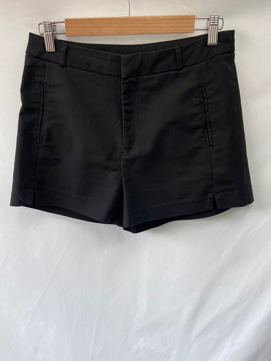 STRADIVARIUS.Shorts negros vestir T.38