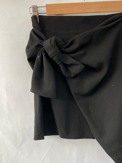 ZARA.Falda negra nudo T.xs