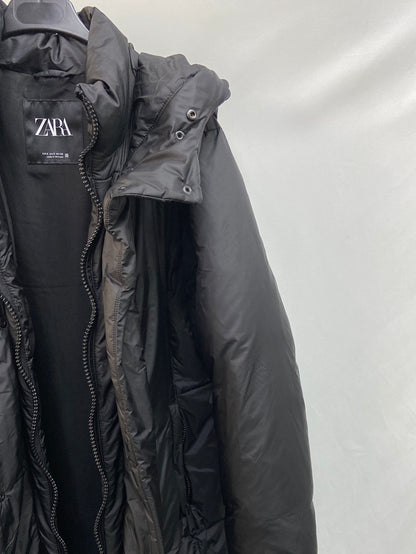 ZARA.Plumas largo negro T.s