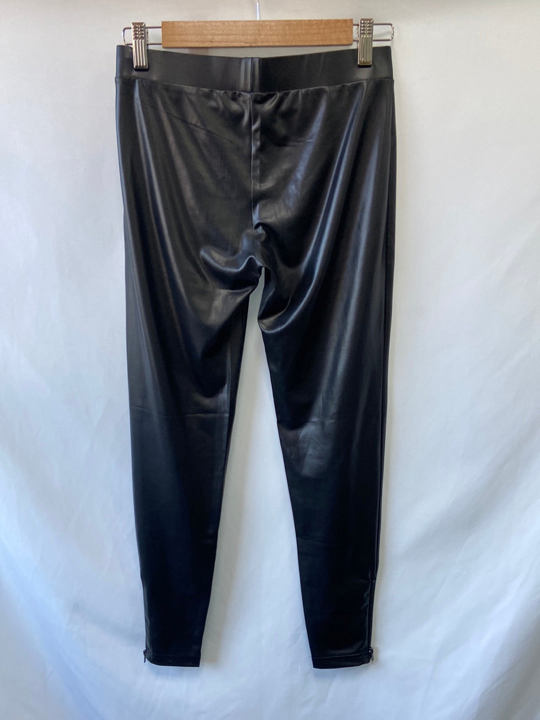 CALZEDONIA.Leggings polipiel negros T.S