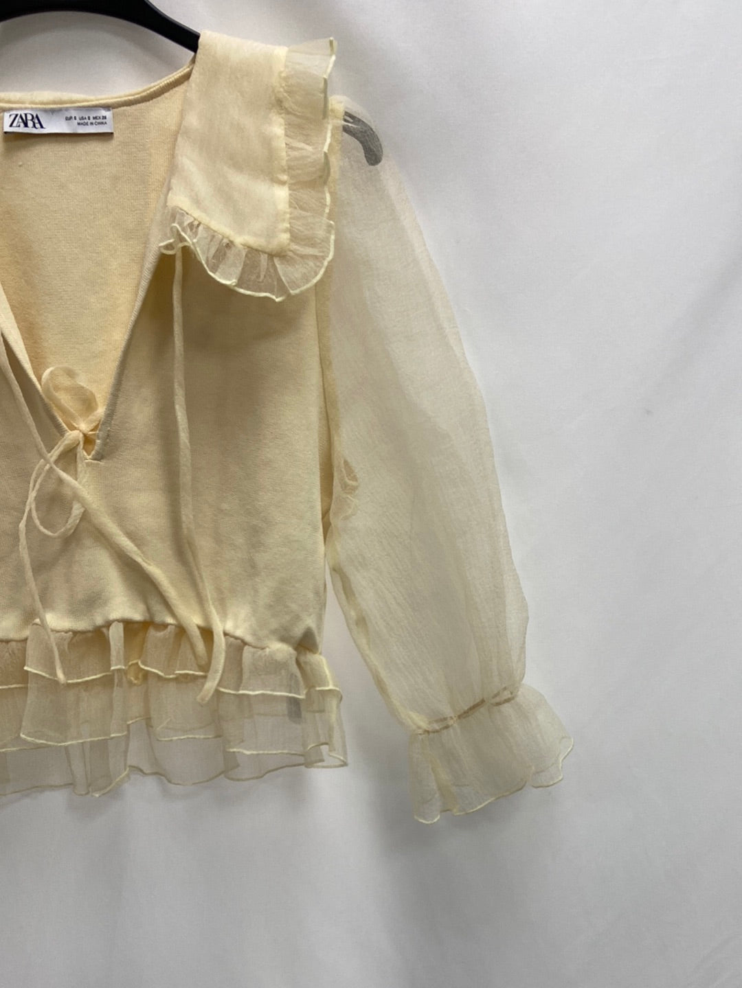 ZARA. Beige double textured Ts top