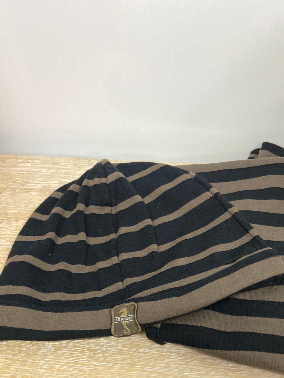 LE PHARE.Pack gorro y bufanda rayas marrones