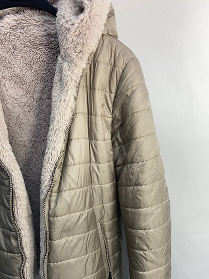 OTRAS.Abrigo reversible plumas-borrego T.M