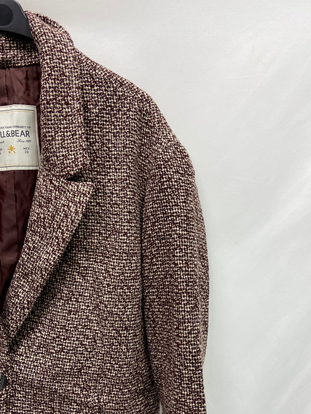 PULL&BEAR.Blazer jaspeada burdeos T.S