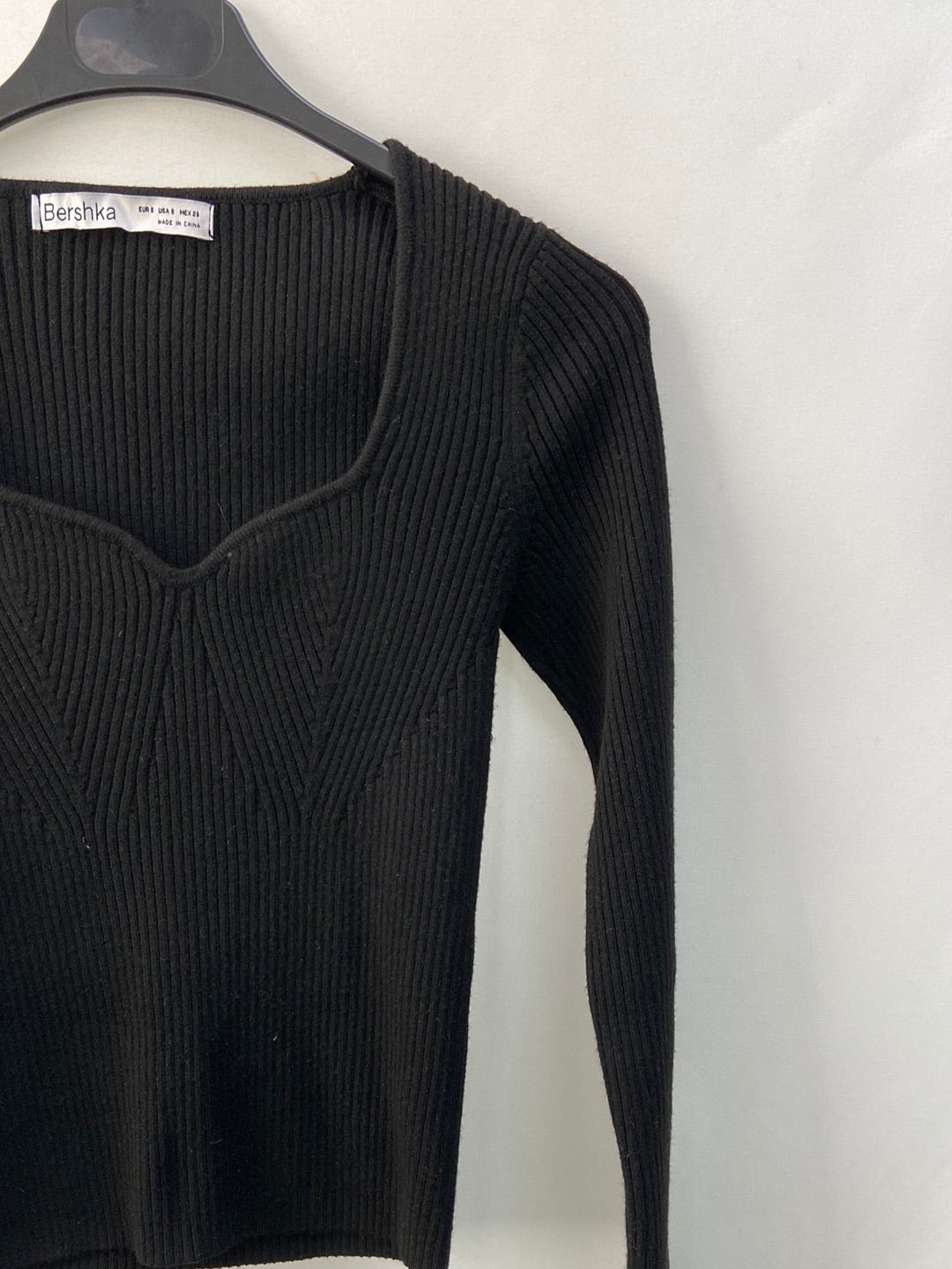 BERSHKA.Camiseta/jersey negro punto canalé T.s