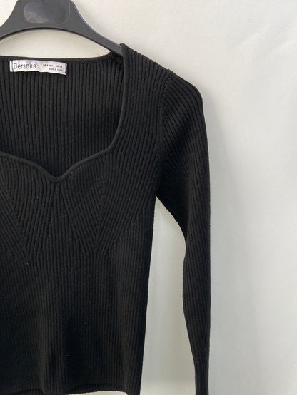 BERSHKA.Camiseta/jersey negro punto canalé T.s