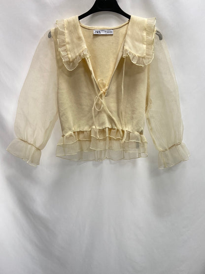 ZARA. Beige double textured Ts top