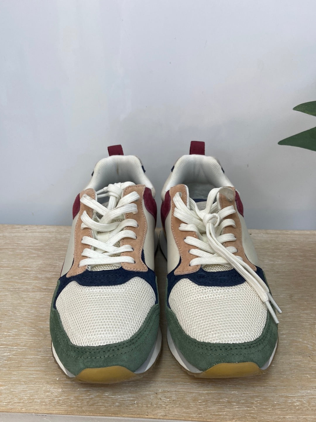 THE HOFF BRAND. Pastel sneakers, size 39 (Tara)