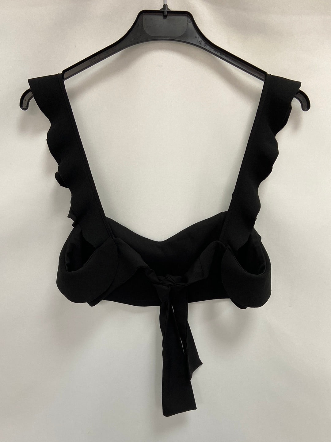 ZARA.Croptop negro volante T.S